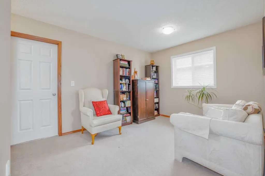 42 Royal Birch Landing NW Calgary AB T3G 5R3