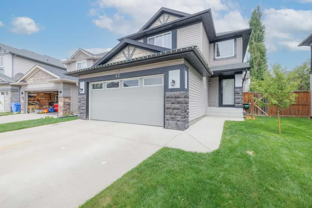 42 Royal Birch Landing NW Calgary AB T3G 5R3