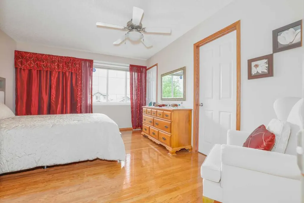 42 Royal Birch Landing NW Calgary AB T3G 5R3
