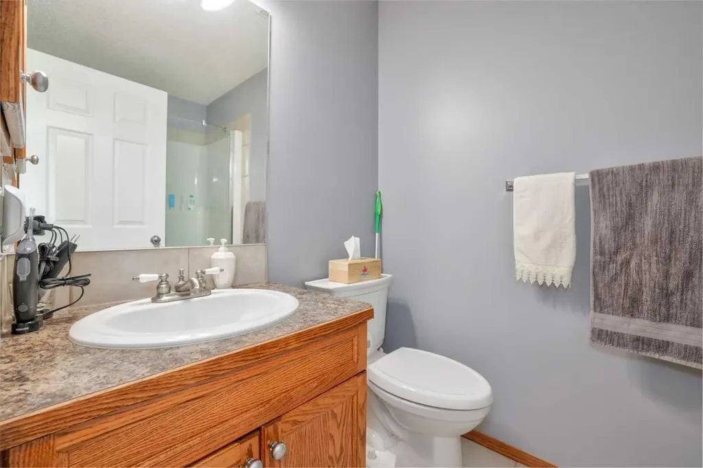 42 Royal Birch Landing NW Calgary AB T3G 5R3