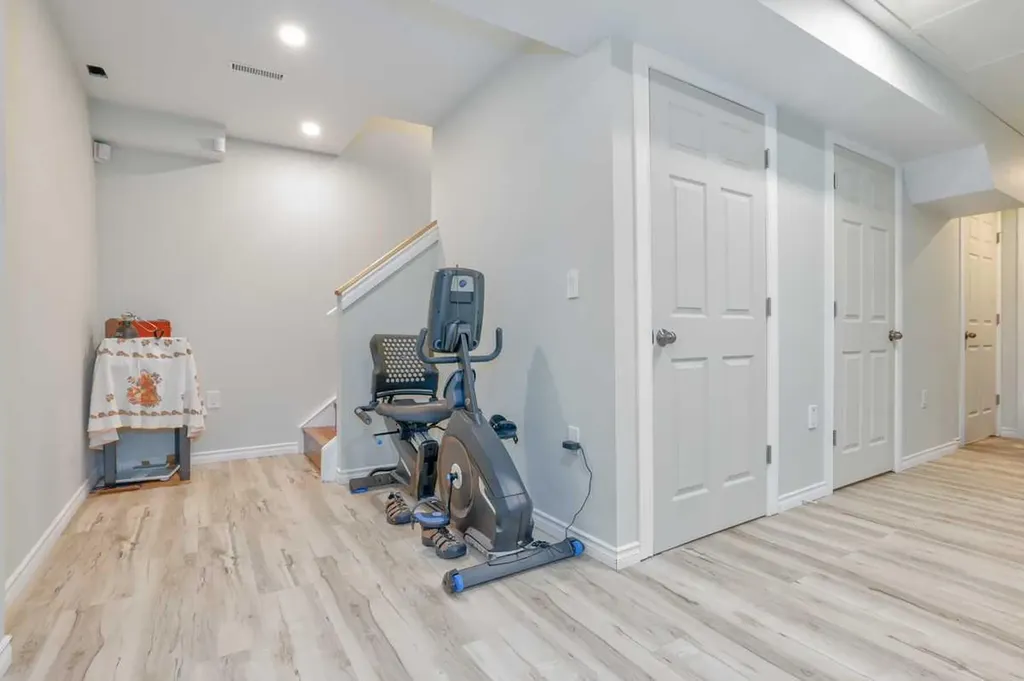 42 Royal Birch Landing NW Calgary AB T3G 5R3