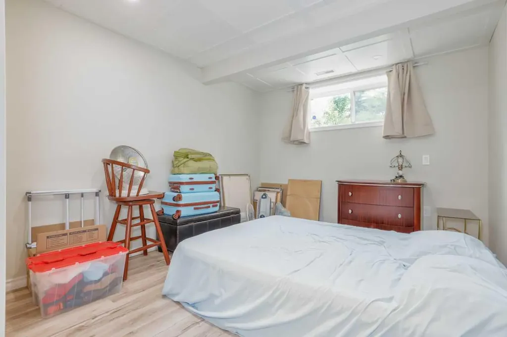 42 Royal Birch Landing NW Calgary AB T3G 5R3