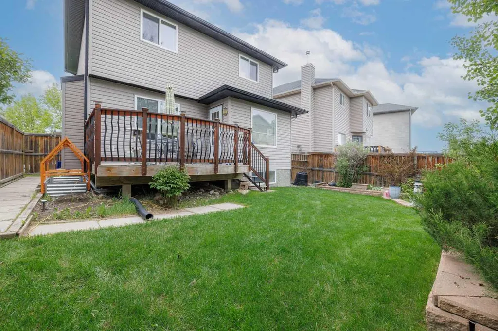 42 Royal Birch Landing NW Calgary AB T3G 5R3