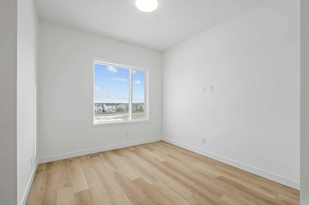 25 Wildwoods Court SW Airdrie AB T4B 5V7