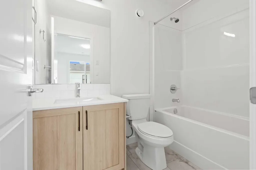 25 Wildwoods Court SW Airdrie AB T4B 5V7