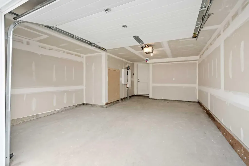 25 Wildwoods Court SW Airdrie AB T4B 5V7