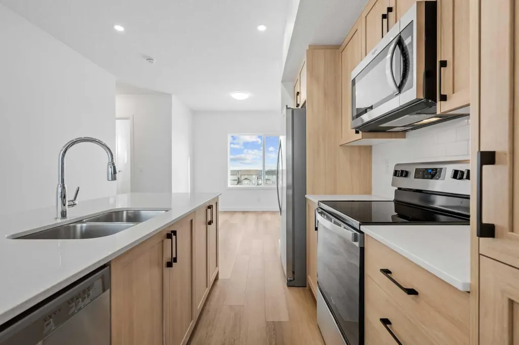 25 Wildwoods Court SW Airdrie AB T4B 5V7