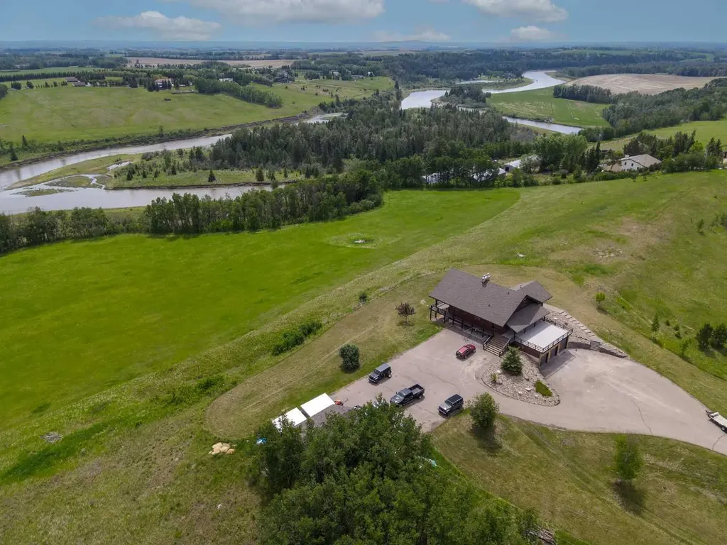 37311 Range Road 283 Rural Red Deer County AB T4E 1Z1