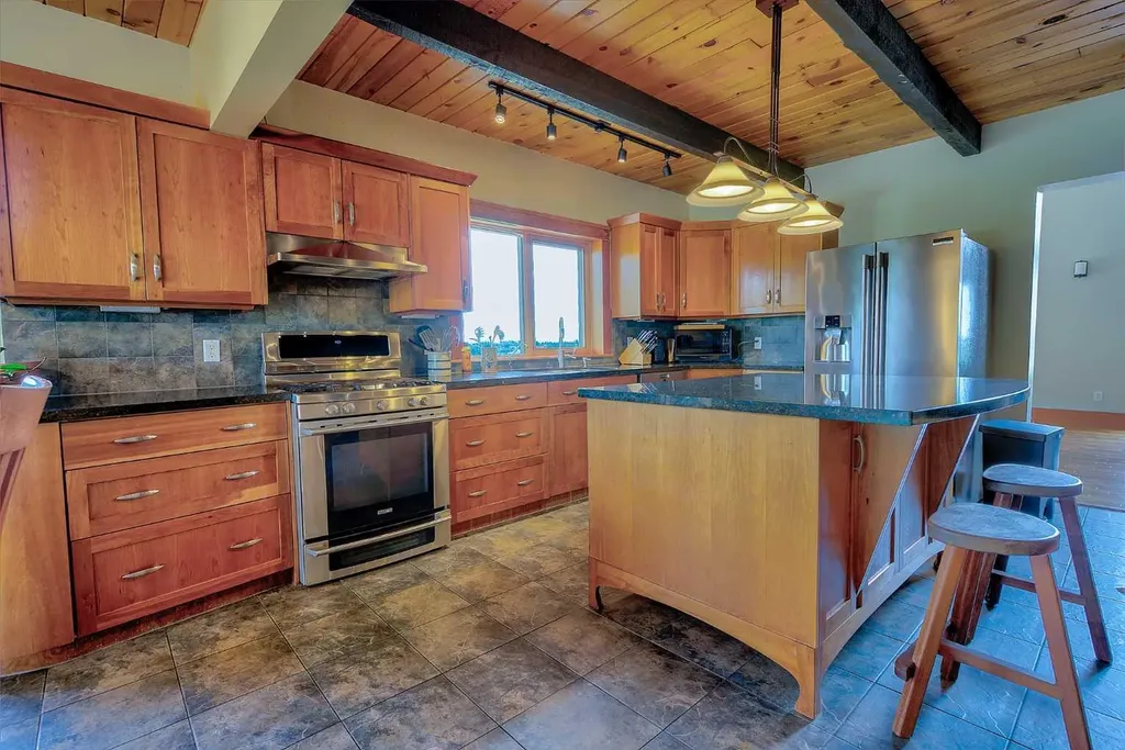 37311 Range Road 283 Rural Red Deer County AB T4E 1Z1