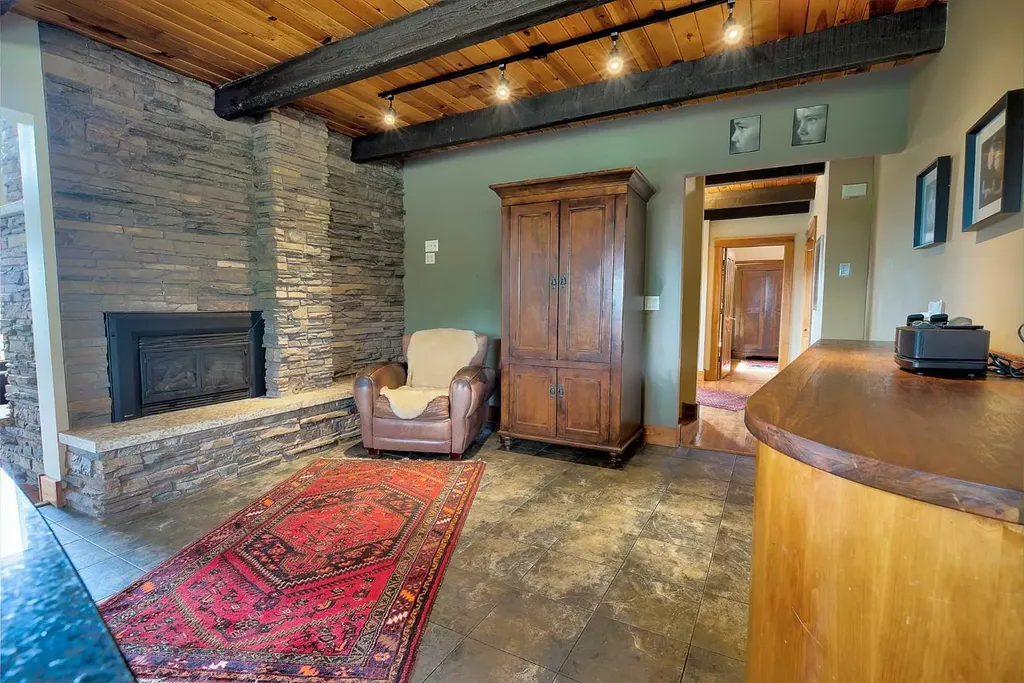 37311 Range Road 283 Rural Red Deer County AB T4E 1Z1