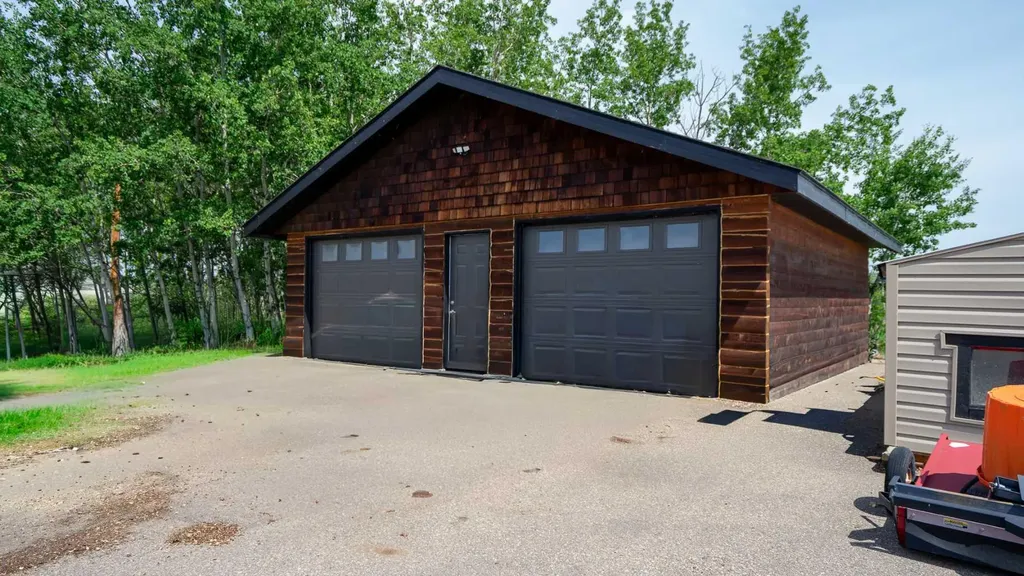 37311 Range Road 283 Rural Red Deer County AB T4E 1Z1