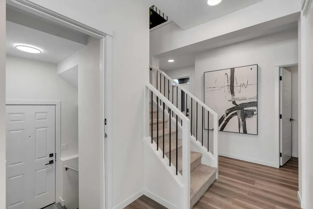 48 Lucas Passage NW Calgary AB T3P 2E3