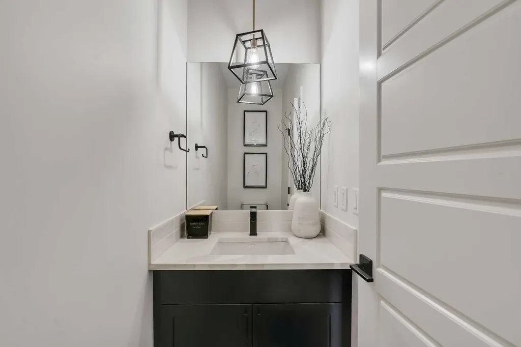 48 Lucas Passage NW Calgary AB T3P 2E3