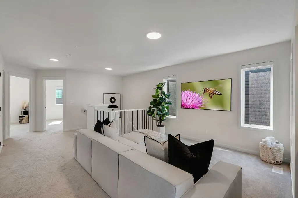 48 Lucas Passage NW Calgary AB T3P 2E3