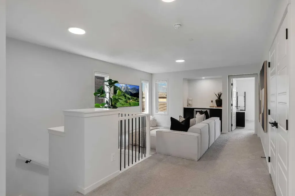 48 Lucas Passage NW Calgary AB T3P 2E3