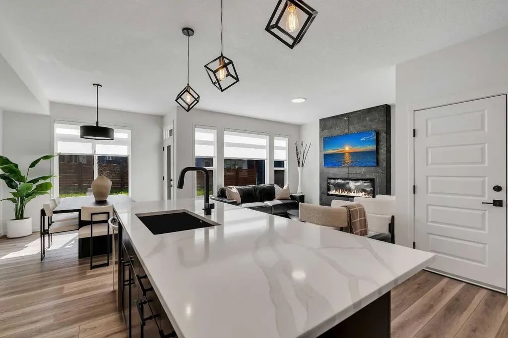 48 Lucas Passage NW Calgary AB T3P 2E3