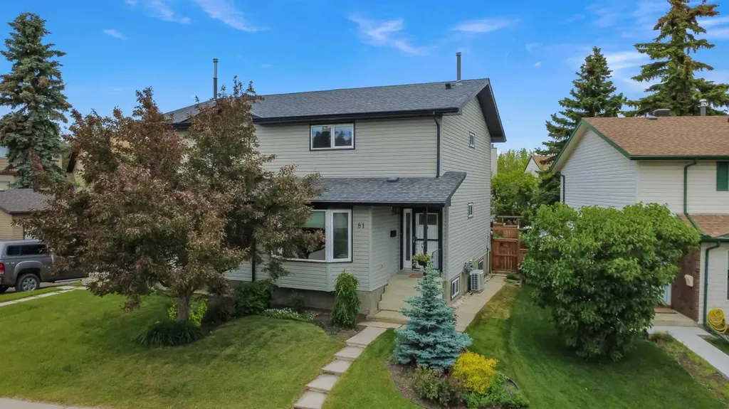81 Strathcona Crescent SW Calgary AB T3H1K9