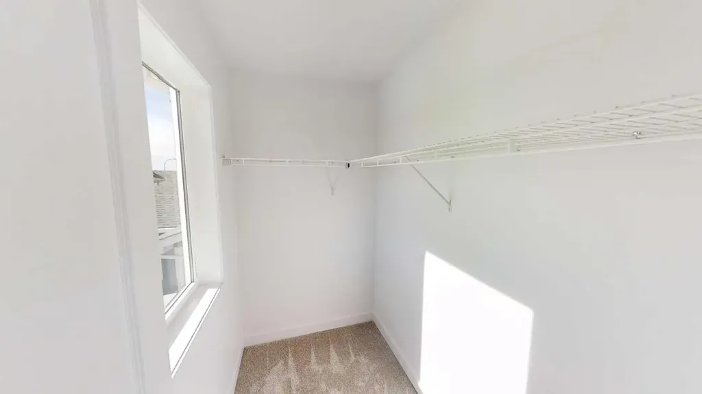 9508 113 Avenue Clairmont AB T8X0T2