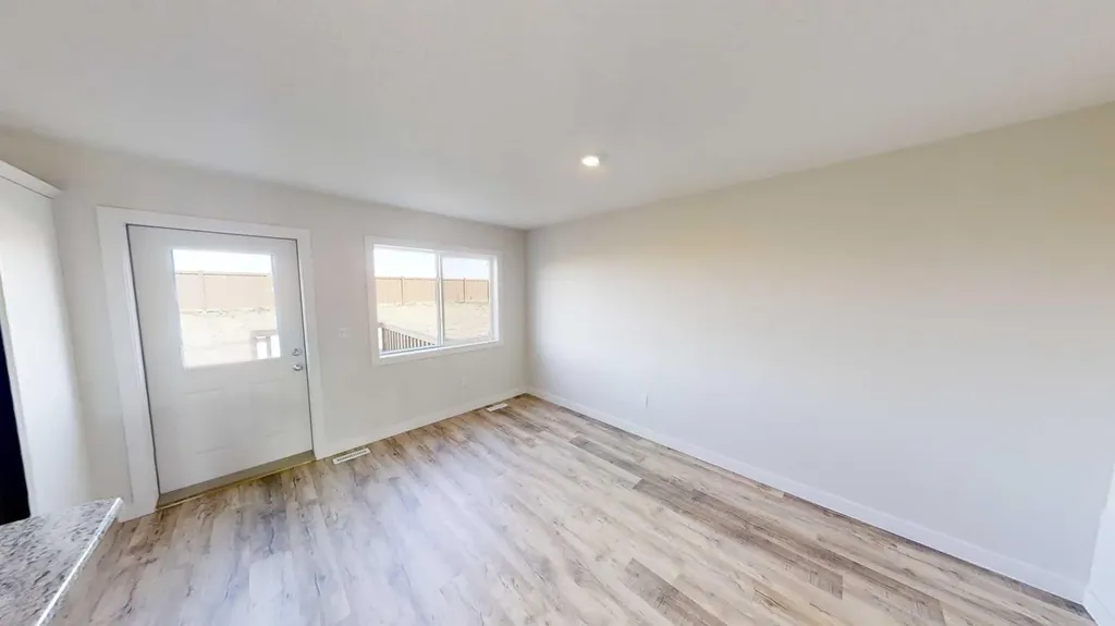 9508 113 Avenue Clairmont AB T8X0T2