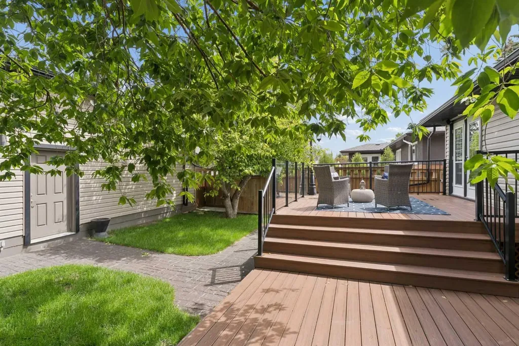 220 41 Avenue NW Calgary AB T2K 0G8