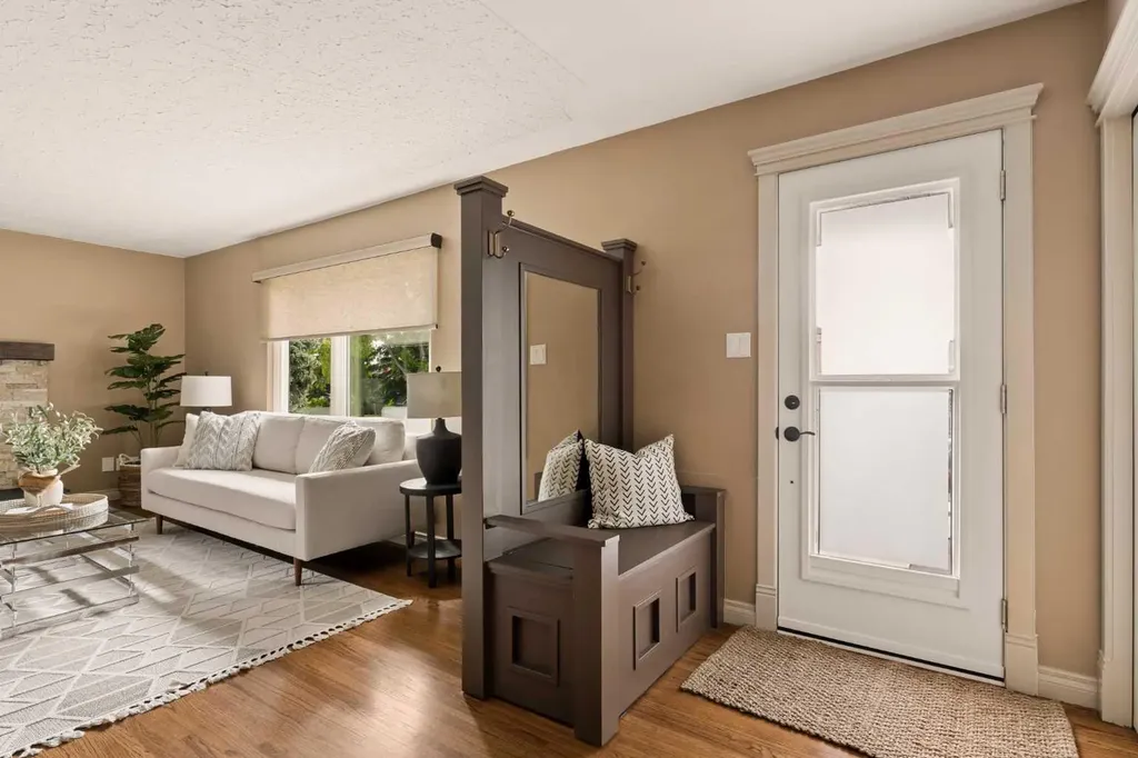 220 41 Avenue NW Calgary AB T2K 0G8