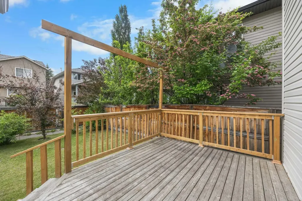 144 Panamount Lane NW Calgary AB T3K 5Y6