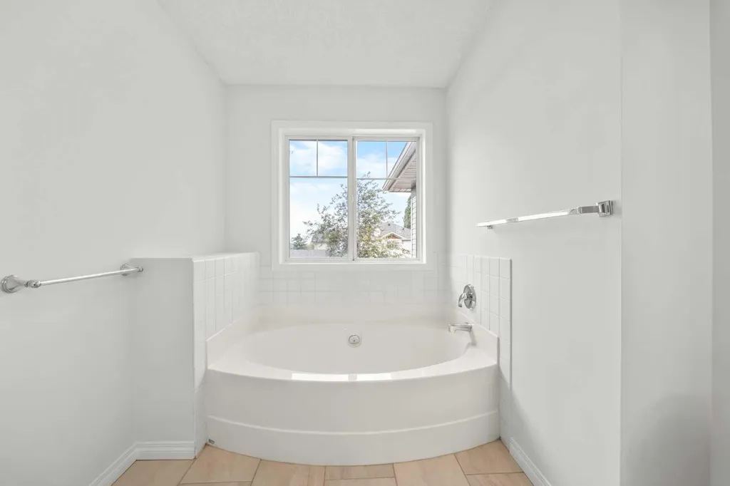 144 Panamount Lane NW Calgary AB T3K 5Y6