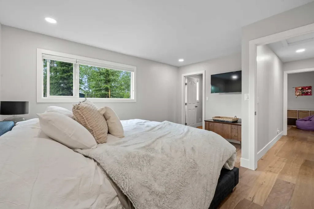 331 Midglen Place SE Calgary AB T2X 1H8