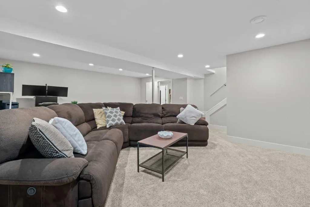 331 Midglen Place SE Calgary AB T2X 1H8