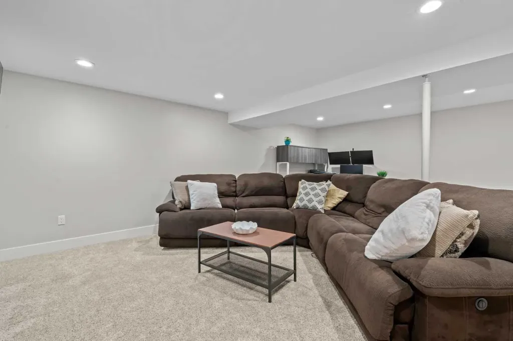 331 Midglen Place SE Calgary AB T2X 1H8