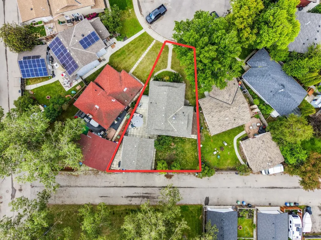 331 Midglen Place SE Calgary AB T2X 1H8