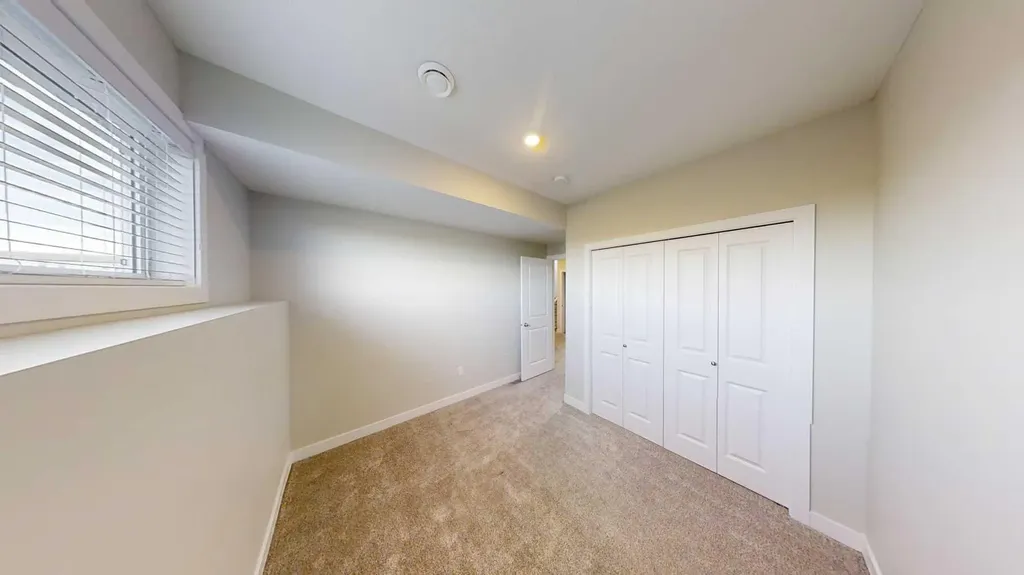 9549 114 Avenue Clairmont AB T8X0W7