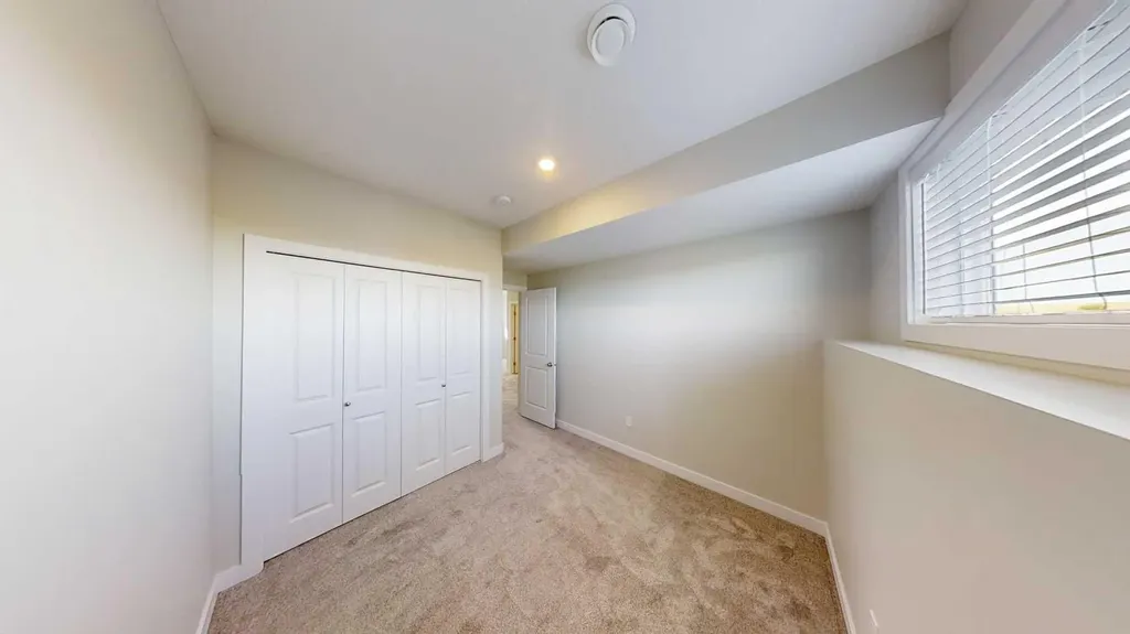 9549 114 Avenue Clairmont AB T8X0W7