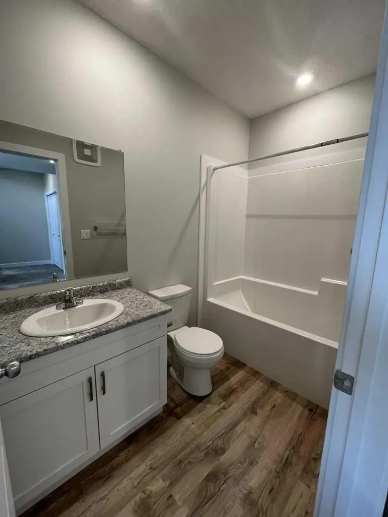 9549 114 Avenue Clairmont AB T8X0W7