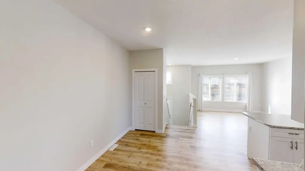 9549 114 Avenue Clairmont AB T8X0W7