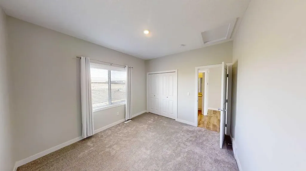 9549 114 Avenue Clairmont AB T8X0W7