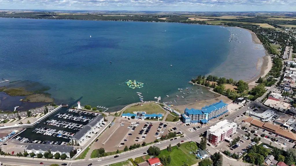 5230 Lakeshore Drive Sylvan Lake AB T4S 1Y8