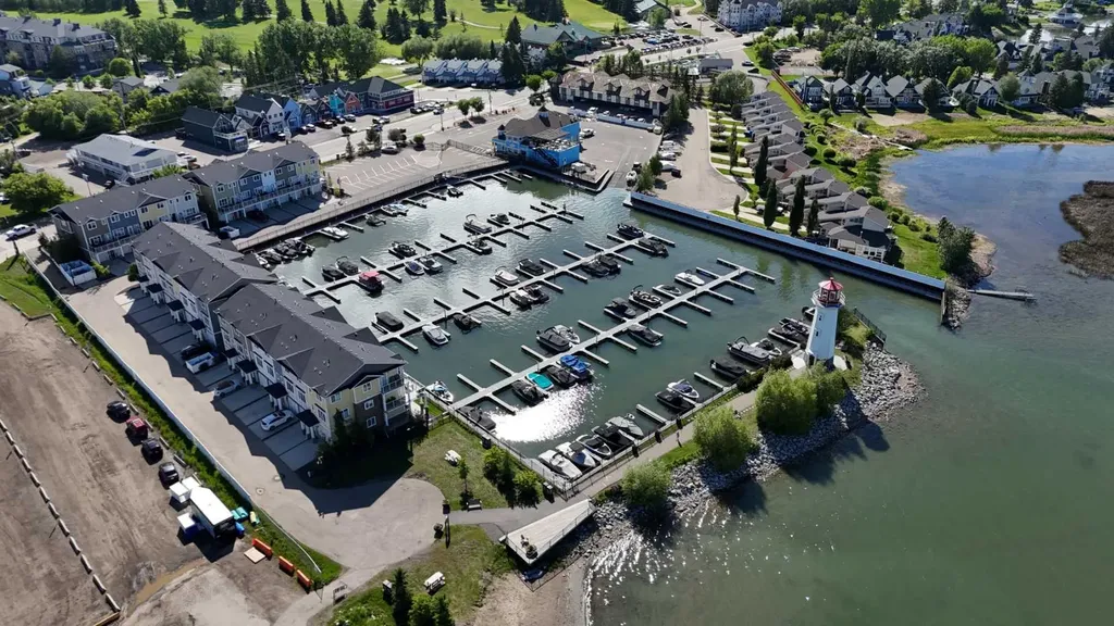 5230 Lakeshore Drive Sylvan Lake AB T4S 1Y8