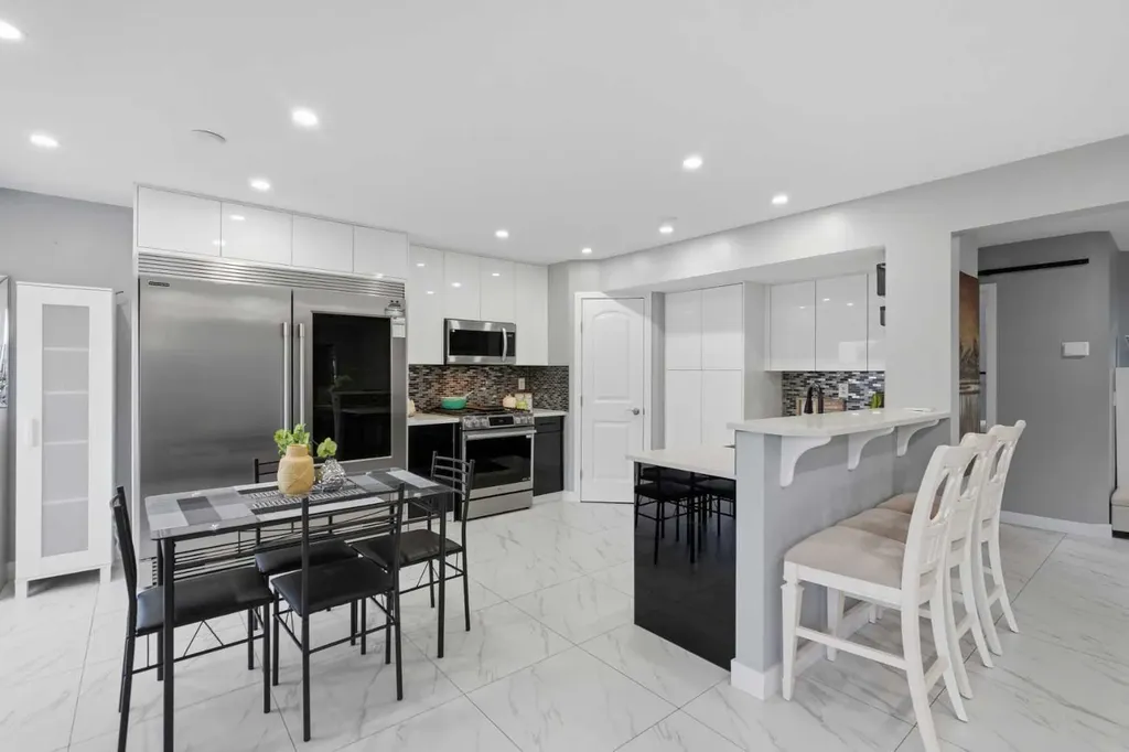 319 Coventry Road NE Calgary AB T3K5K5