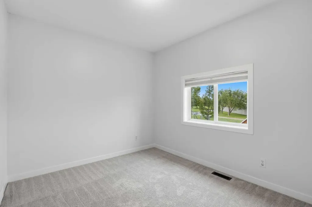 319 Coventry Road NE Calgary AB T3K5K5