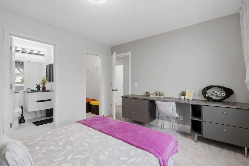 319 Coventry Road NE Calgary AB T3K5K5