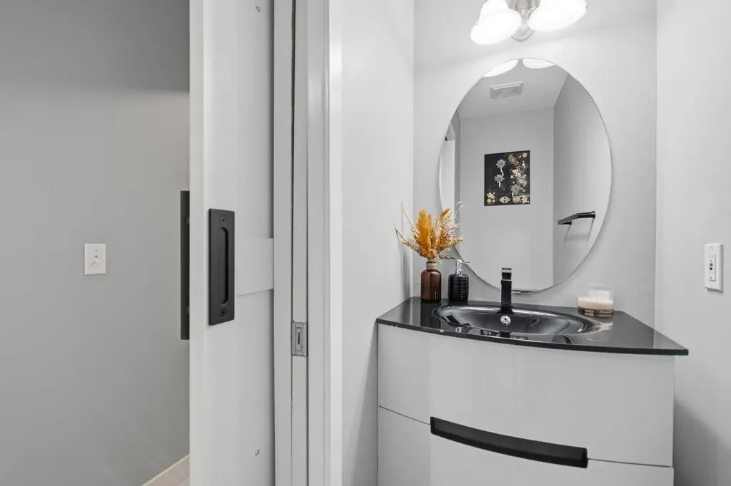 319 Coventry Road NE Calgary AB T3K5K5