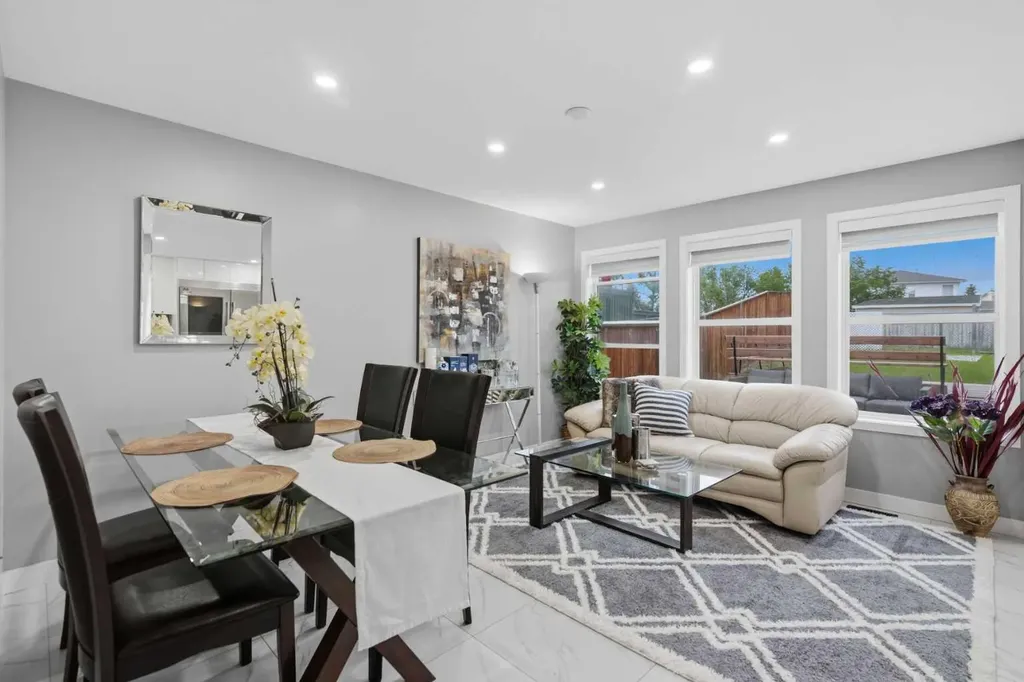 319 Coventry Road NE Calgary AB T3K5K5
