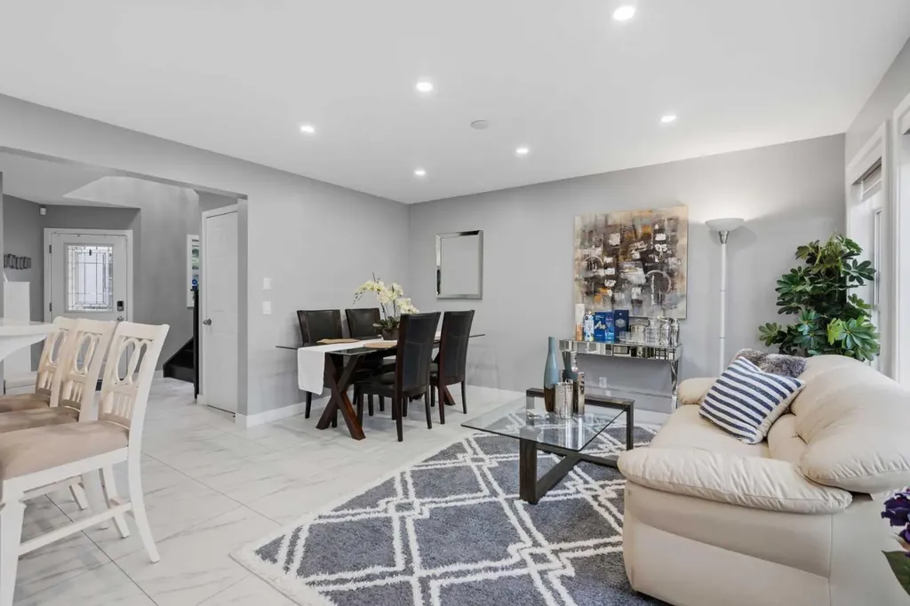 319 Coventry Road NE Calgary AB T3K5K5