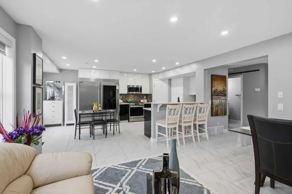319 Coventry Road NE Calgary AB T3K5K5