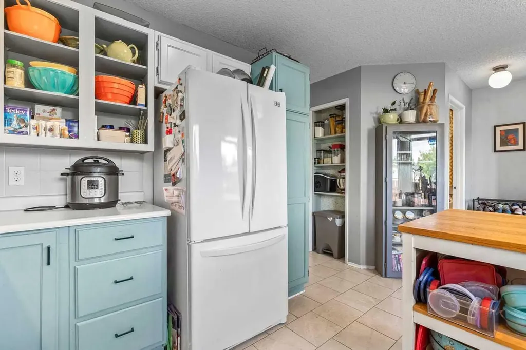 116 Sunbank Way SE Calgary AB T2X 2B6