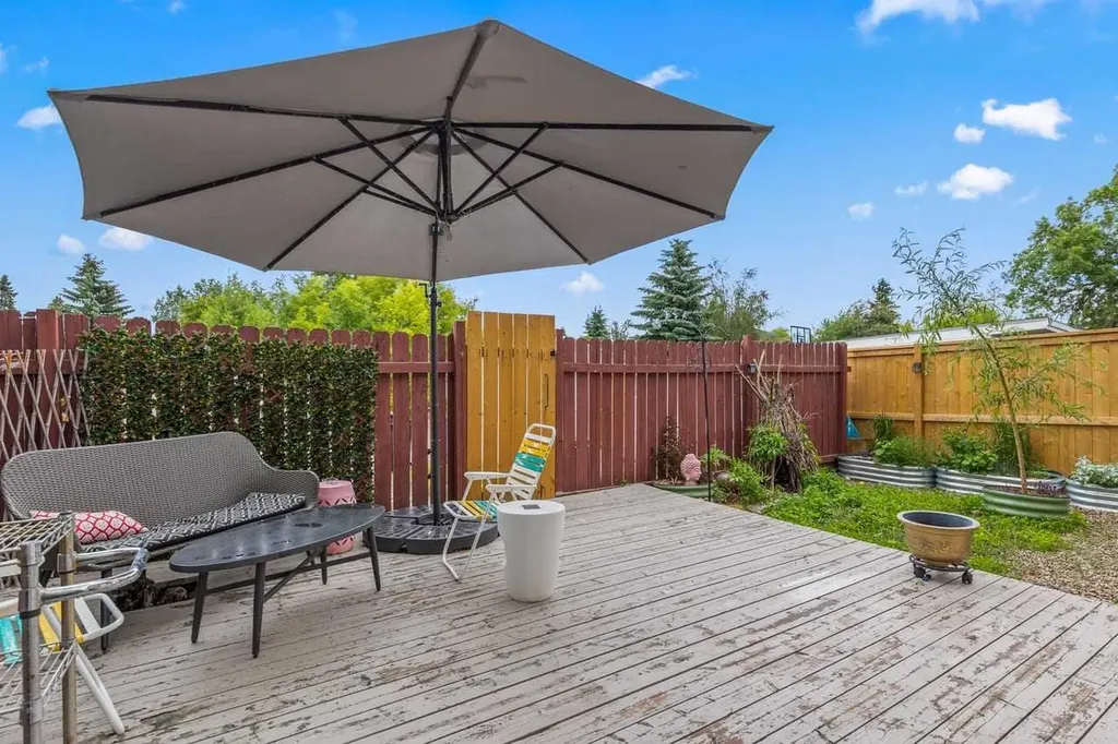 116 Sunbank Way SE Calgary AB T2X 2B6