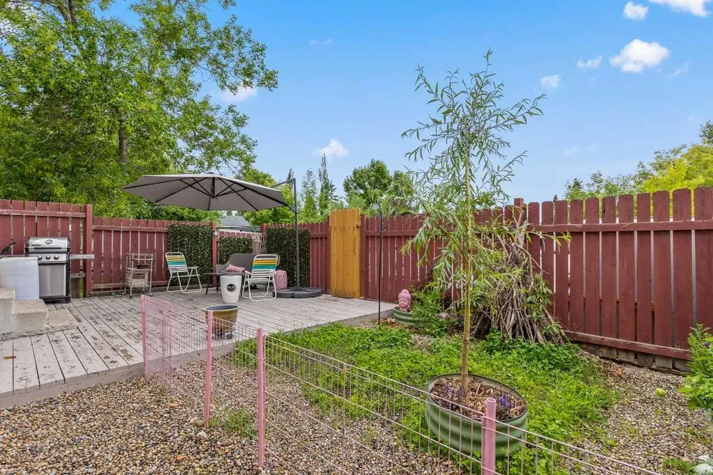 116 Sunbank Way SE Calgary AB T2X 2B6