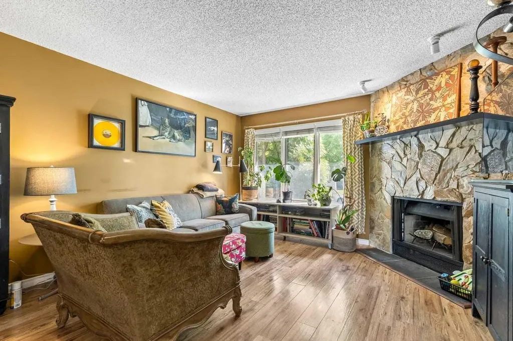 116 Sunbank Way SE Calgary AB T2X 2B6
