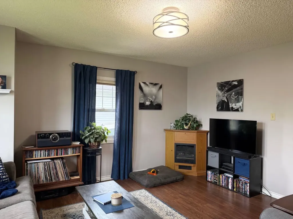 10107 90 Avenue Grande Prairie AB T8V 0E8